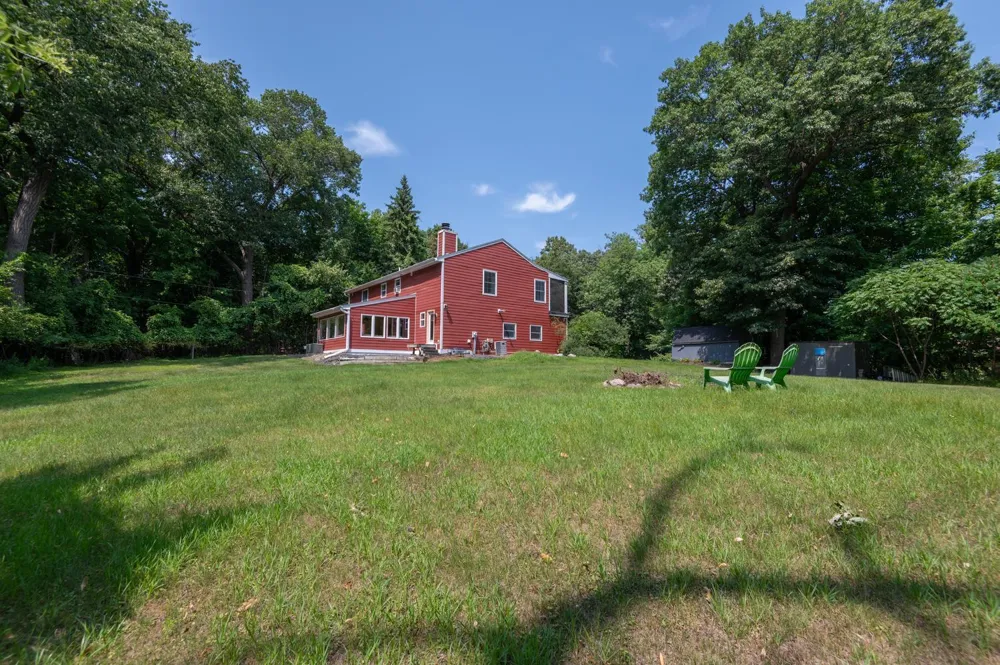 2530 Old Beach Road Wayzata, MN 55391