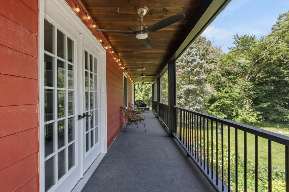 2530 Old Beach Road Wayzata, MN 55391