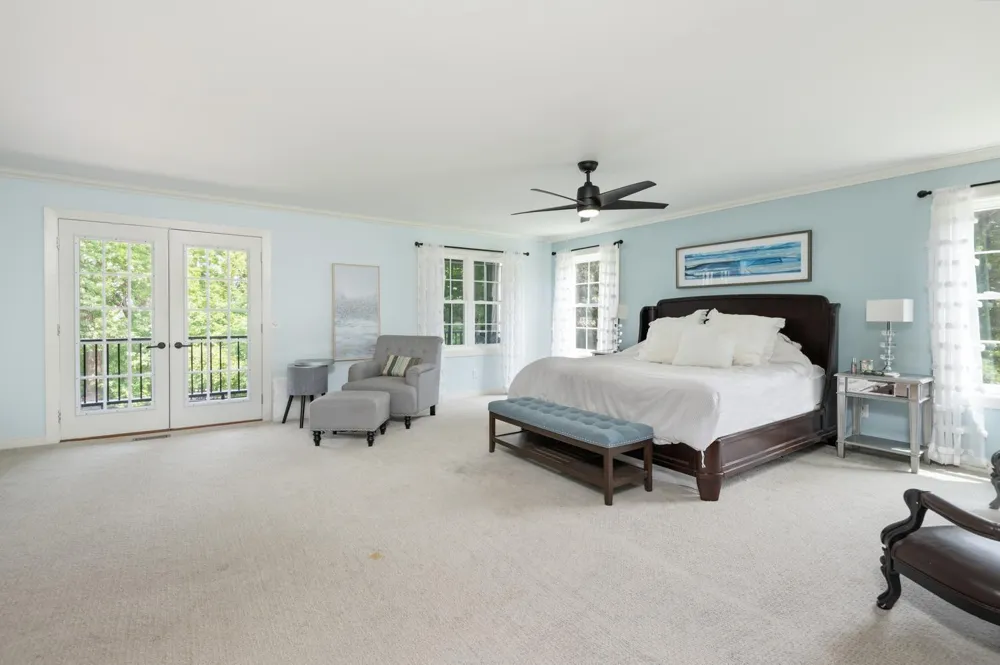 2530 Old Beach Road Wayzata, MN 55391