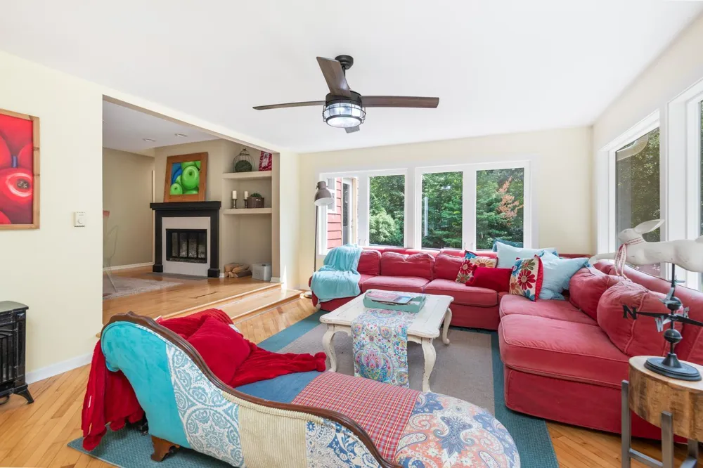 2530 Old Beach Road Wayzata, MN 55391