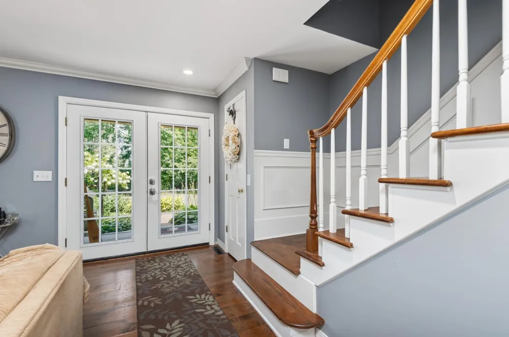 2530 Old Beach Road Wayzata, MN 55391