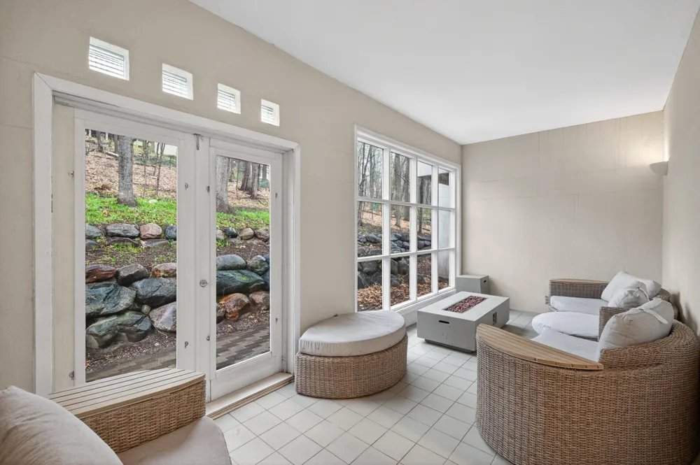 19750 Waterford Place Excelsior, MN 55331