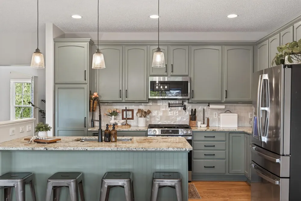 6698 Mackenzie Avenue NE Albertville, MN 55301