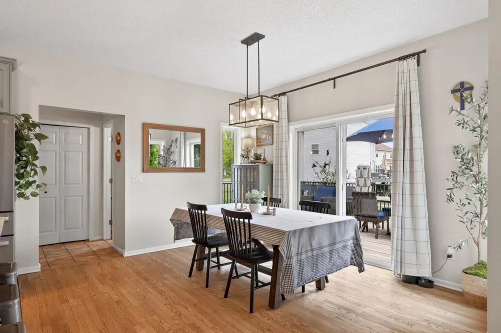 6698 Mackenzie Avenue NE Albertville, MN 55301