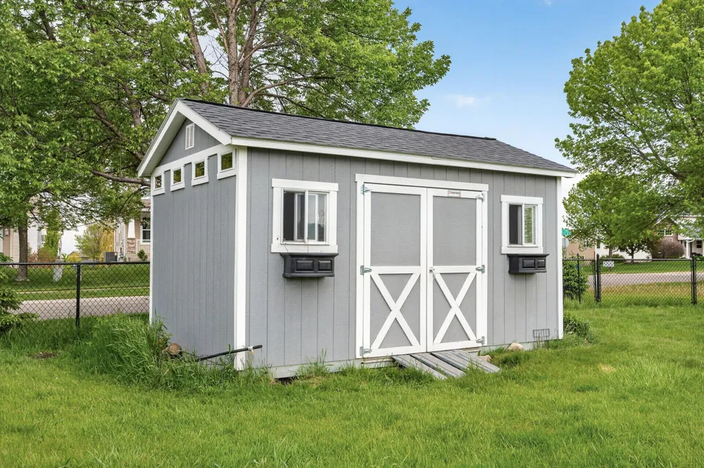 6698 Mackenzie Avenue NE Albertville, MN 55301