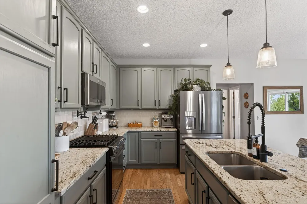6698 Mackenzie Avenue NE Albertville, MN 55301