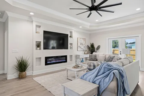 709 NW Lovejoy Road