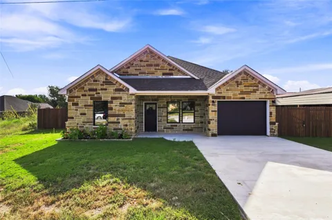 2515 Coyote Trail