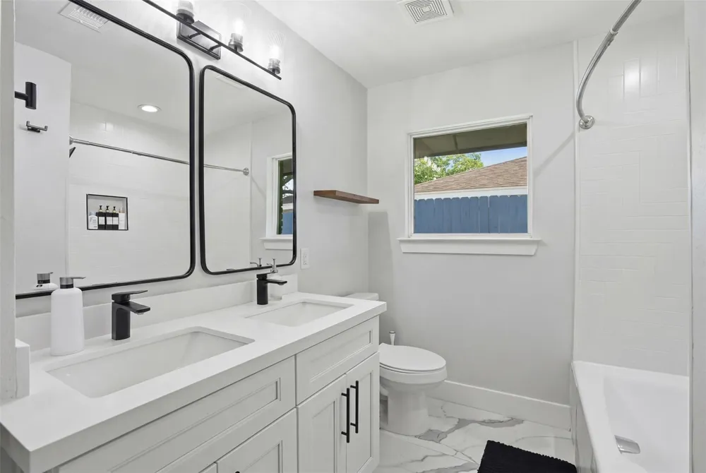 10819 Burdine Street Houston, TX 77096