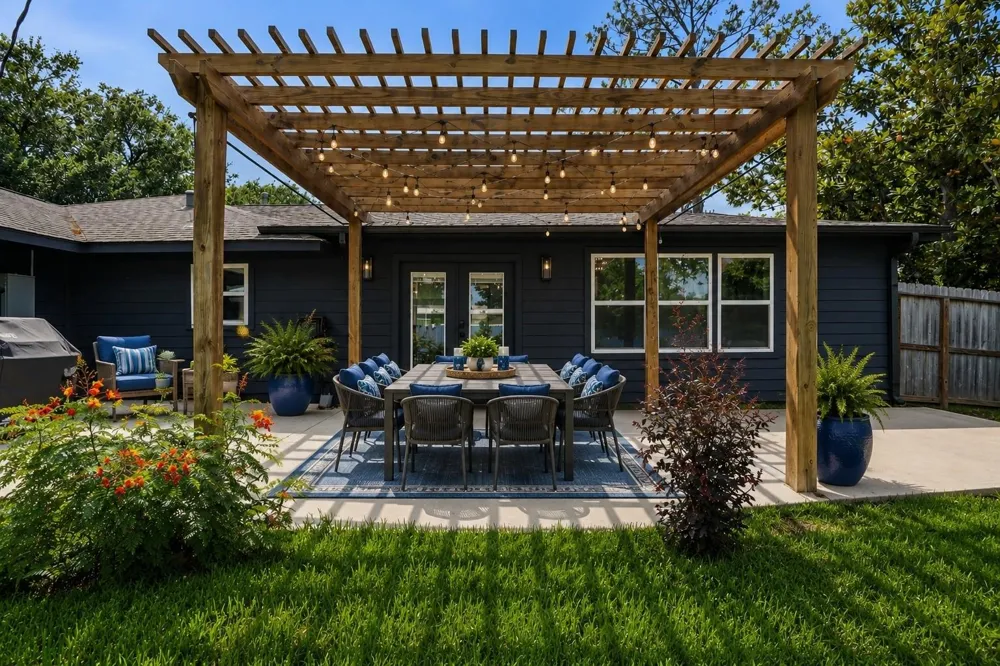 10819 Burdine Street Houston, TX 77096