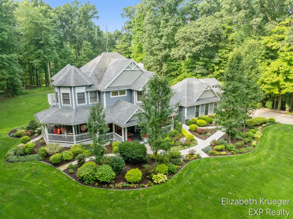 8350 Winterforest Drive NE Rockford, MI 49341