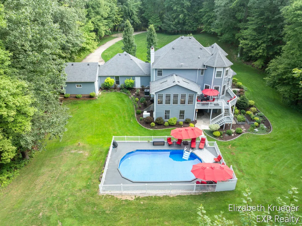 8350 Winterforest Drive NE Rockford, MI 49341