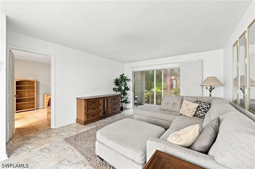 Kings Lake Boulevard #2-103 Naples, FL 34112