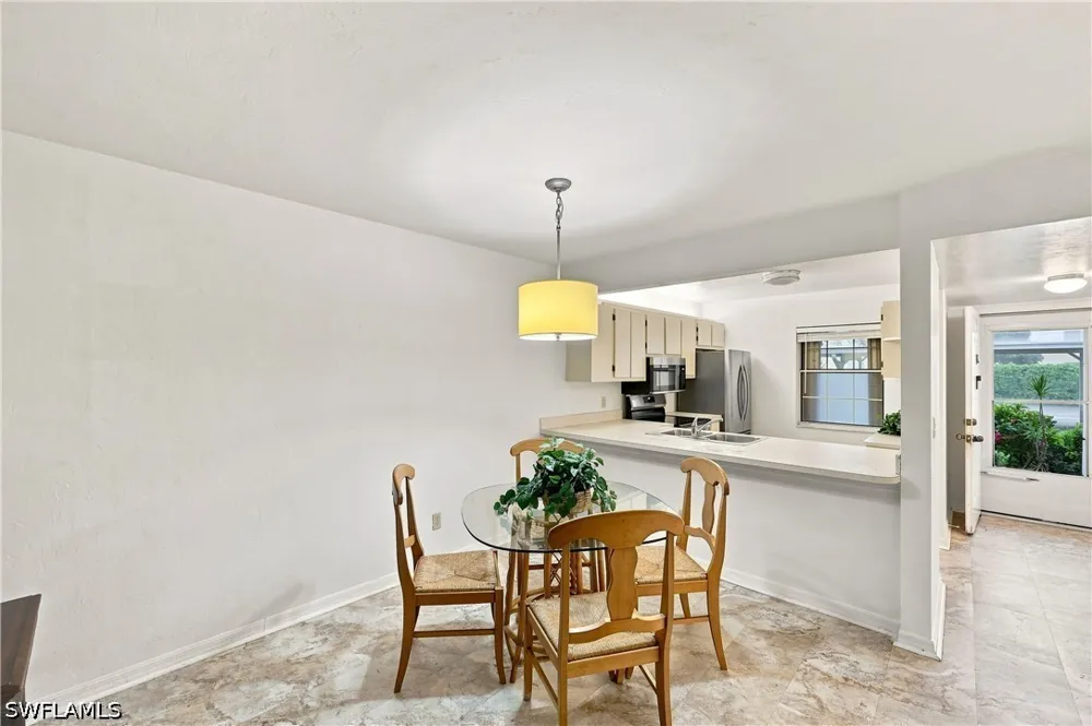 Kings Lake Boulevard #2-103 Naples, FL 34112