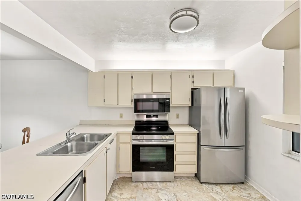 Kings Lake Boulevard #2-103 Naples, FL 34112