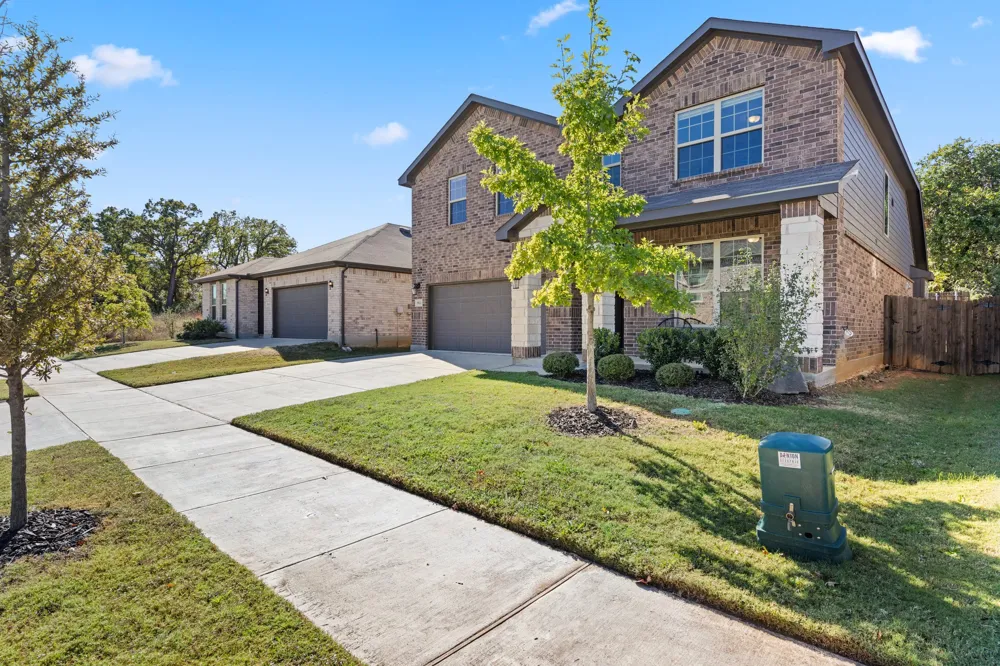 3512 Harbour Mist Trail Denton, TX 76208