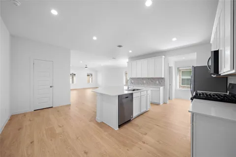 3819 Pierce Place Lane