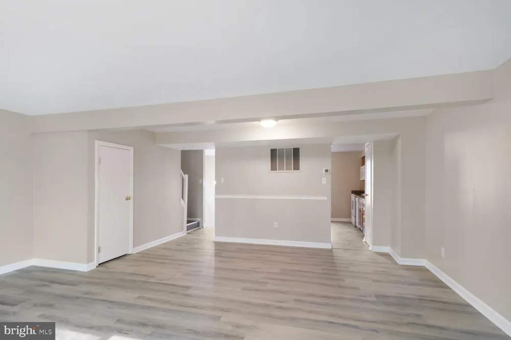 8507 CASTLEMILL CIRCLE Nottingham, MD 21236