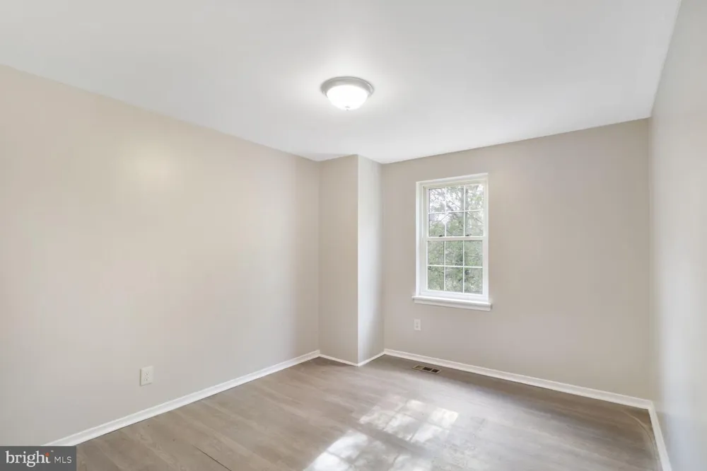 8507 CASTLEMILL CIRCLE Nottingham, MD 21236