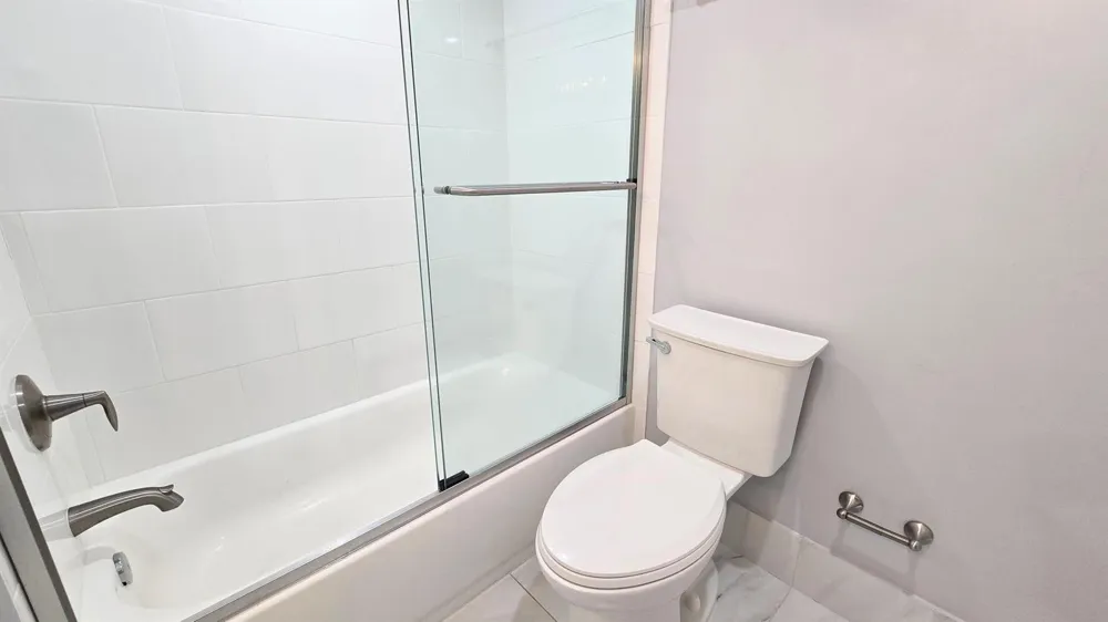 3100 W ROLLING HILLS CIRCLE #609 Davie, FL 33328