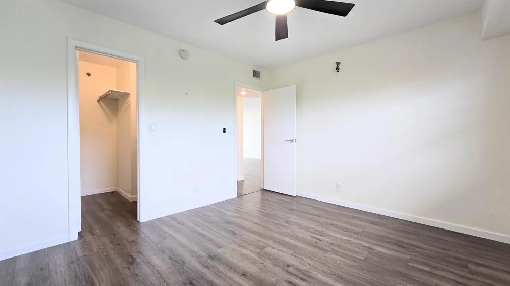 3100 W ROLLING HILLS CIRCLE #609 Davie, FL 33328