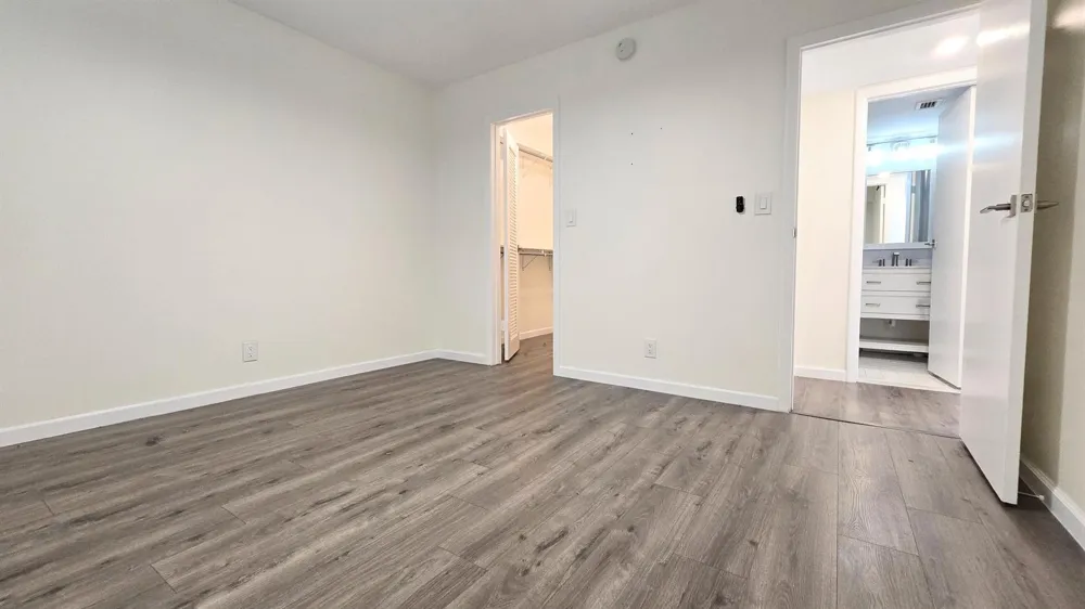 3100 W ROLLING HILLS CIRCLE #609 Davie, FL 33328