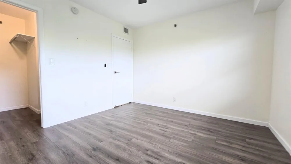 3100 W ROLLING HILLS CIRCLE #609 Davie, FL 33328