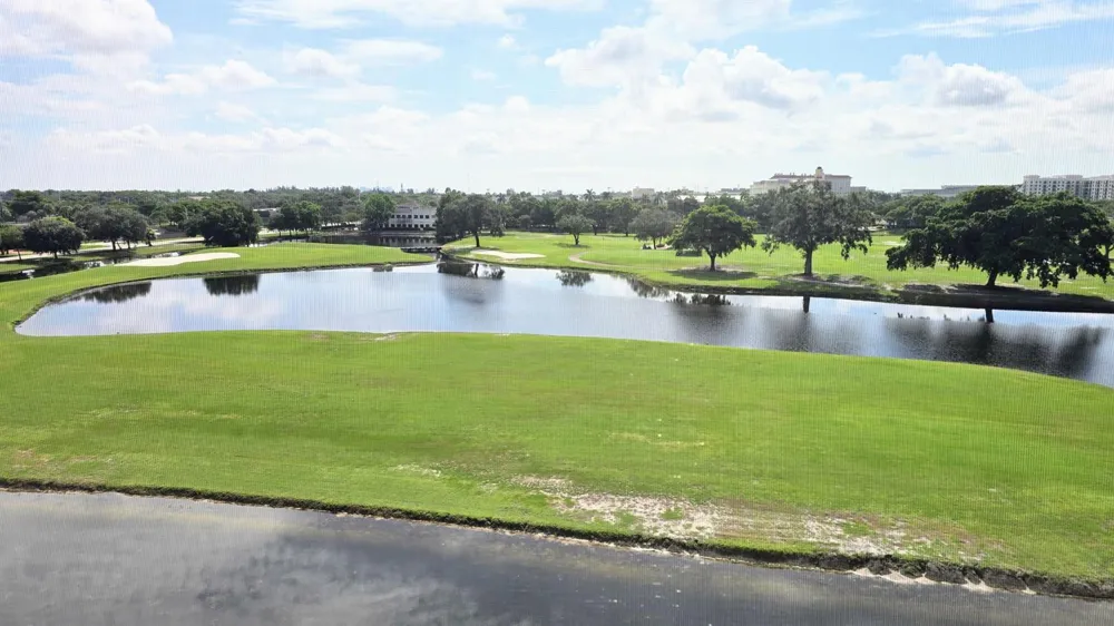 3100 W ROLLING HILLS CIRCLE #609 Davie, FL 33328