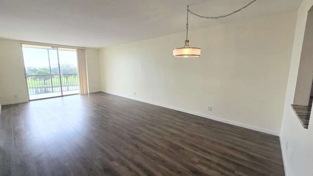 3100 W ROLLING HILLS CIRCLE #609 Davie, FL 33328