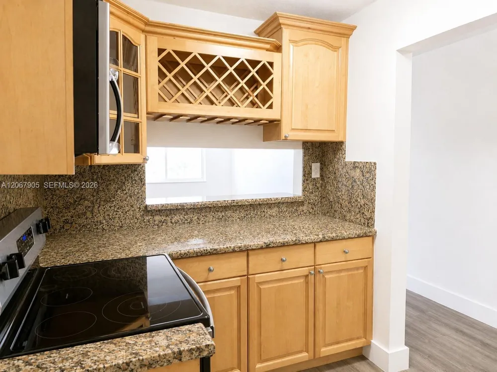 1945 NW 29th St #Unit 8 Miami, FL 33142