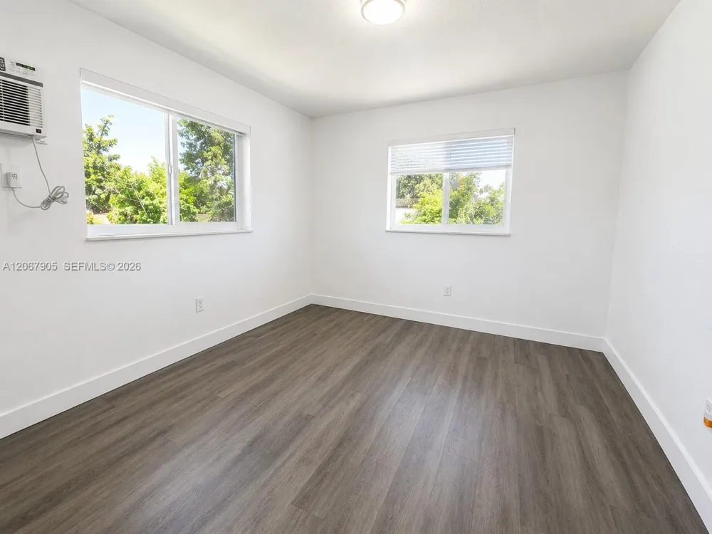 1945 NW 29th St #Unit 8 Miami, FL 33142