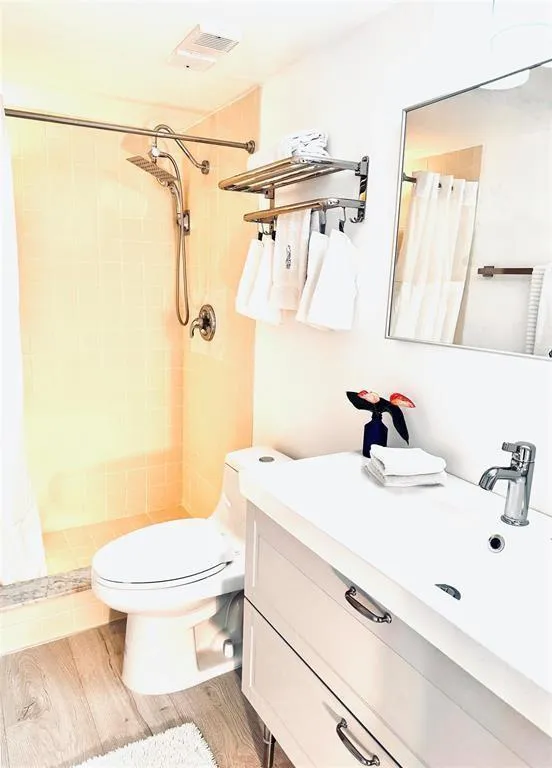 111 LAKE EMERALD DRIVE #407 Oakland Park, FL 33309