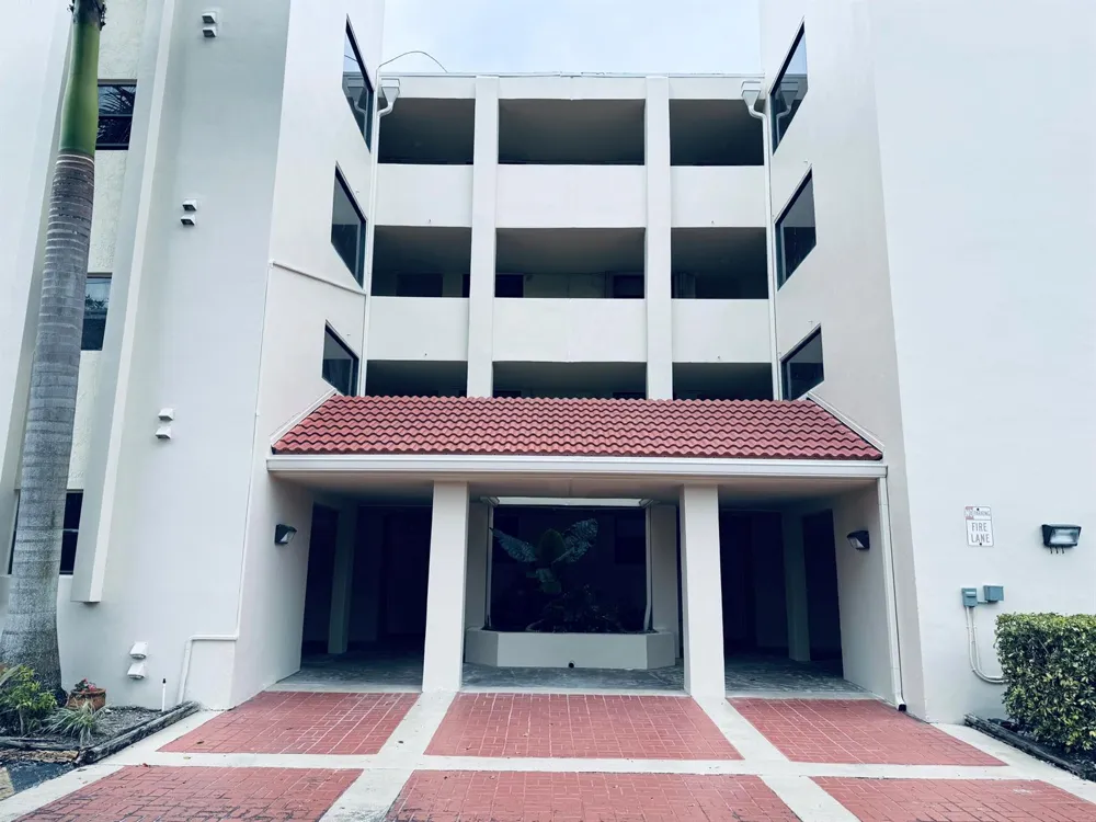 111 LAKE EMERALD DRIVE #407 Oakland Park, FL 33309