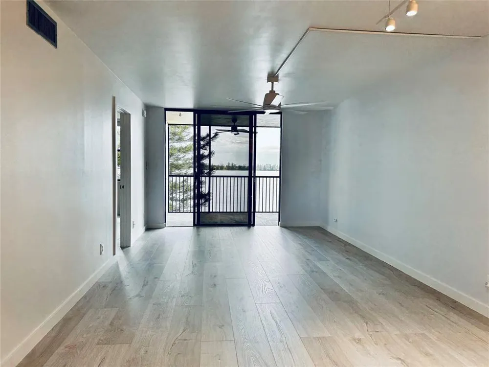 111 LAKE EMERALD DRIVE #407 Oakland Park, FL 33309