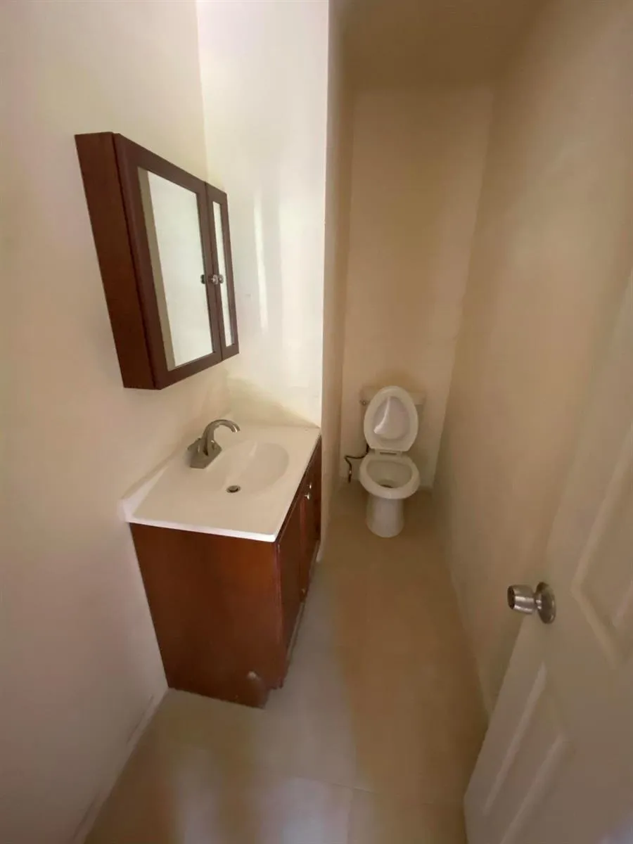 729 S 11th Street Fort Pierce, FL 34950