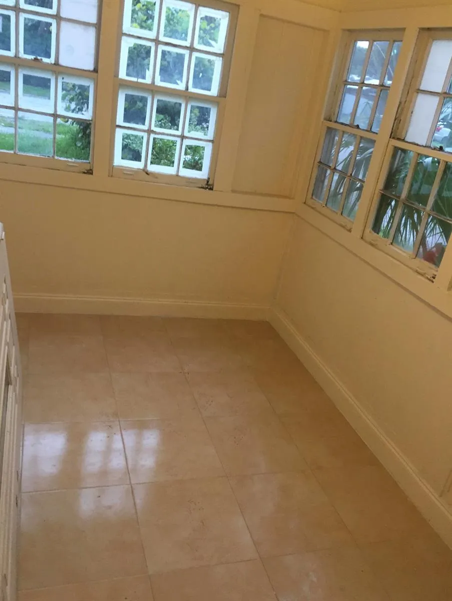 729 S 11th Street Fort Pierce, FL 34950
