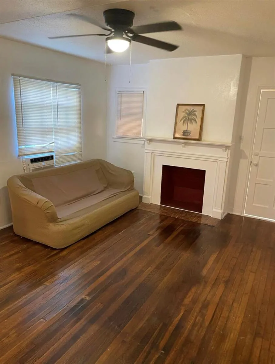 729 S 11th Street Fort Pierce, FL 34950