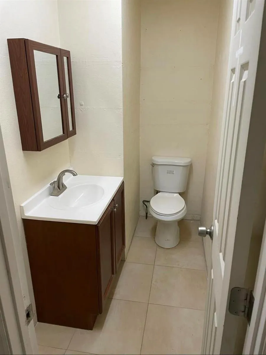 729 S 11th Street Fort Pierce, FL 34950