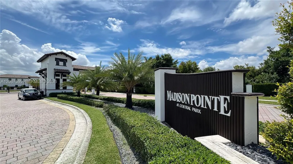 10235 NW 87th Ter Doral, FL 33178