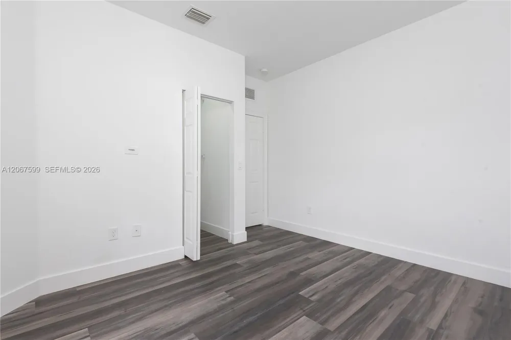 10235 NW 87th Ter Doral, FL 33178