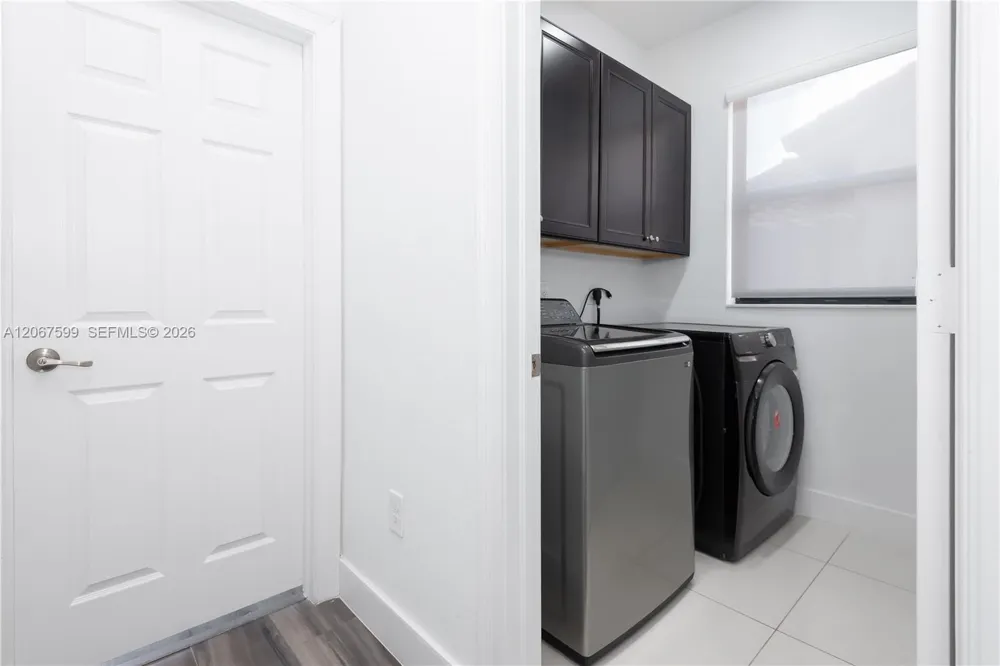 10235 NW 87th Ter Doral, FL 33178
