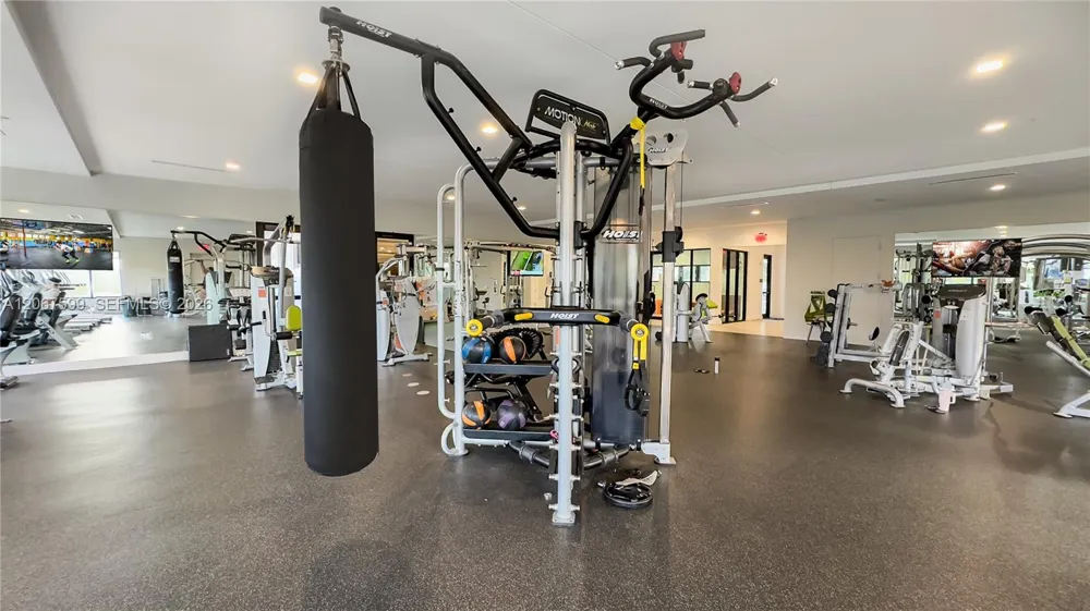 10235 NW 87th Ter Doral, FL 33178