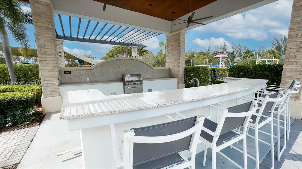 10235 NW 87th Ter Doral, FL 33178