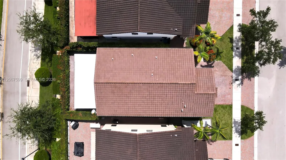 10235 NW 87th Ter Doral, FL 33178