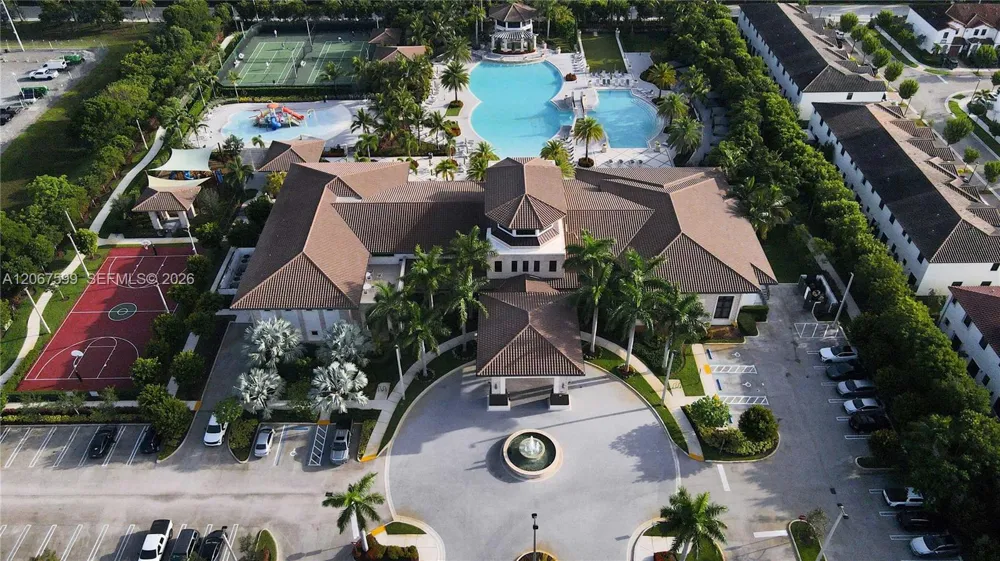 10235 NW 87th Ter Doral, FL 33178