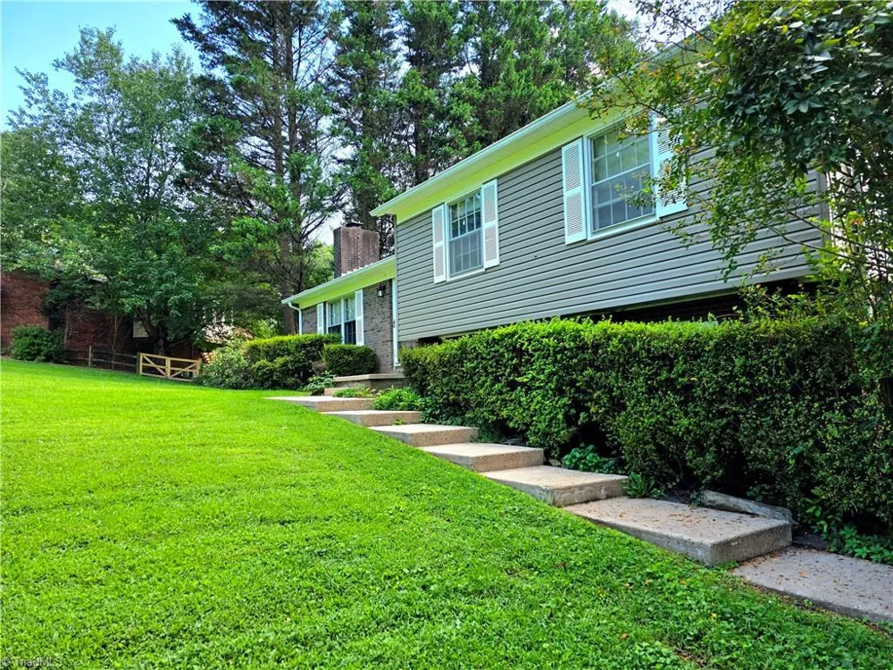 406 Laurel Mountain Road North Wilkesboro, NC 28659