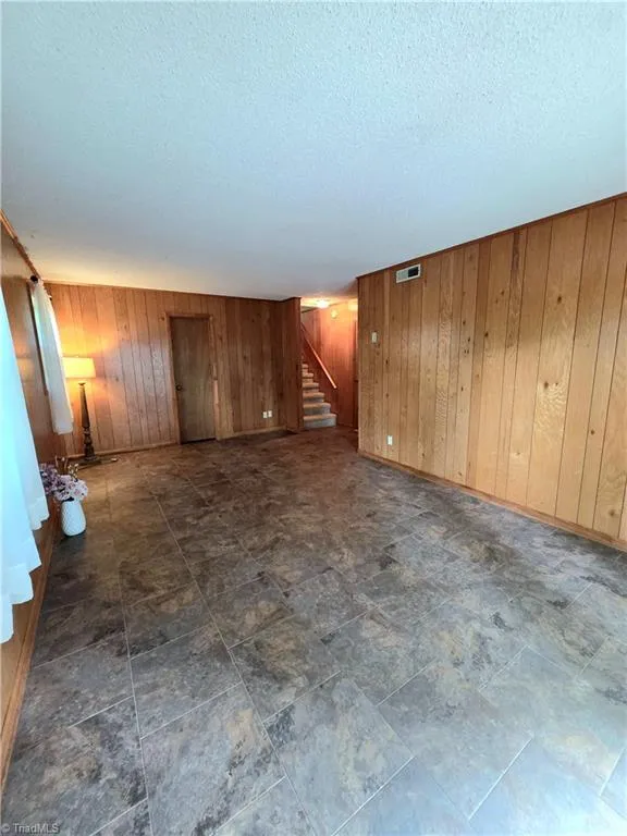 406 Laurel Mountain Road North Wilkesboro, NC 28659