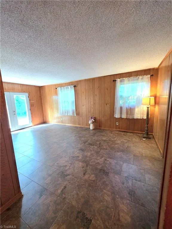 406 Laurel Mountain Road North Wilkesboro, NC 28659