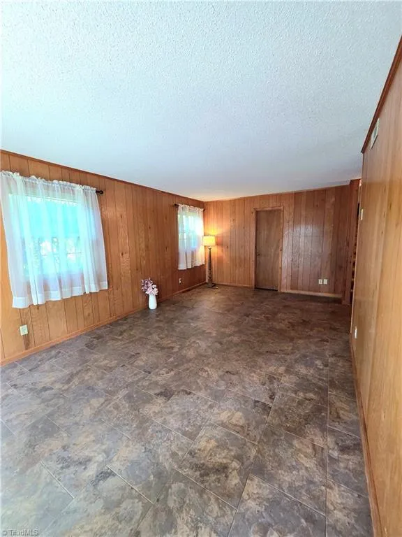 406 Laurel Mountain Road North Wilkesboro, NC 28659