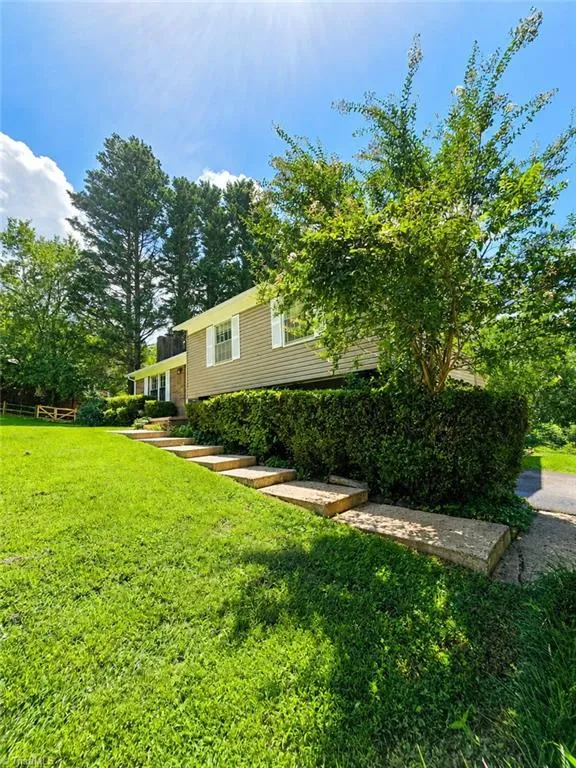 406 Laurel Mountain Road North Wilkesboro, NC 28659